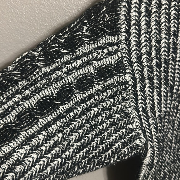 Rock & Republic brand size Large Women’s Sweater - Picture 6 of 15